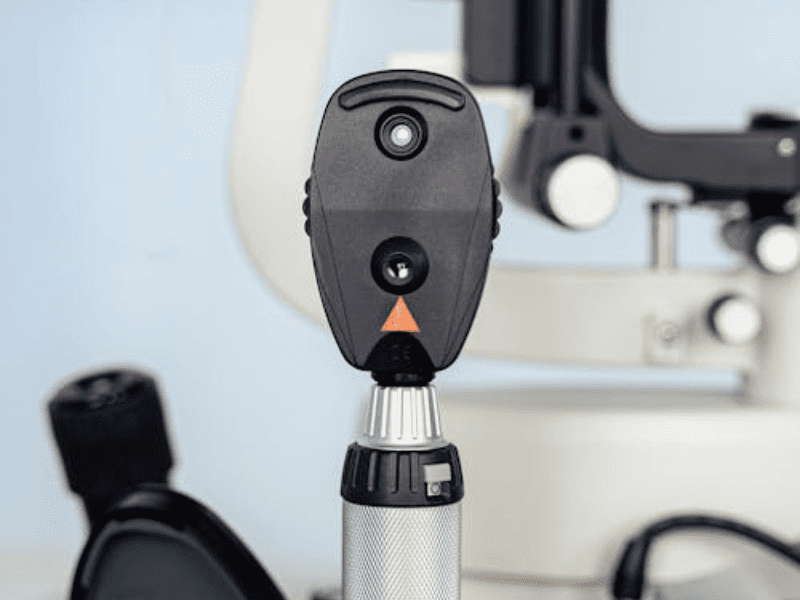 Opthalmoscope taken by Antoni Shkraba Studio